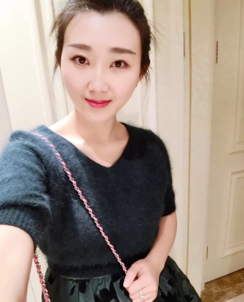 小妮的第三张照片--南平婚介网