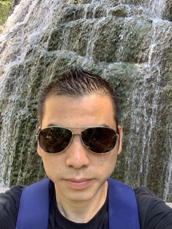 高兴的第二张照片--南平婚介网