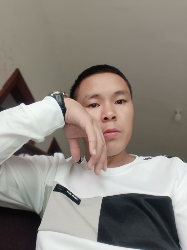 冷漠的第一张照片--南平婚介网