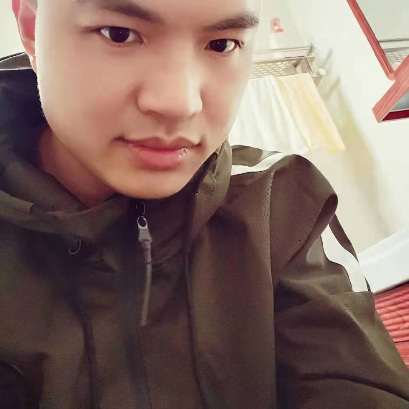 高大上的宅男的第二张照片--南平婚介网