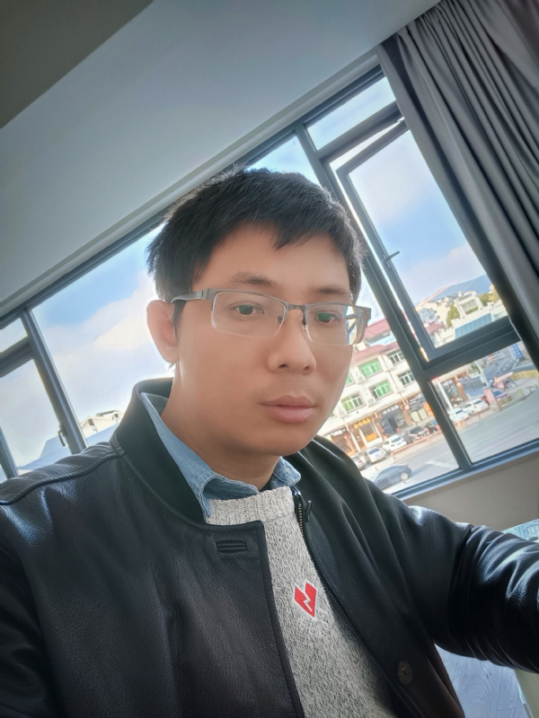 也许只是缺少一个拥抱的第二张照片--南平婚介网