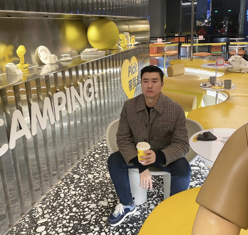 海邊漫步的第一张照片--南平婚介网