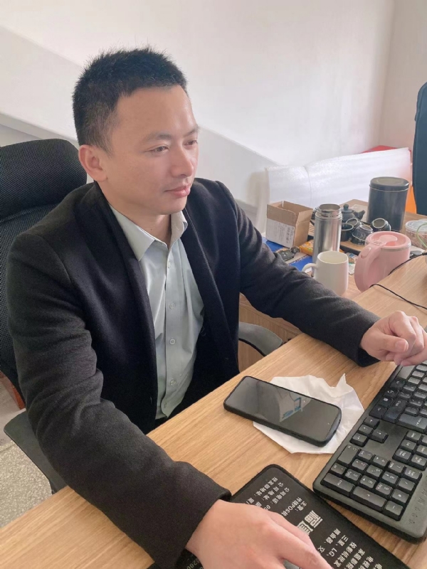 落叶知秋的第一张照片--南平婚介网