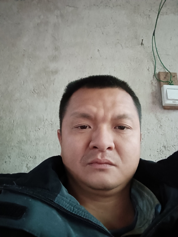 兰成龙的第二张照片--南平婚介网