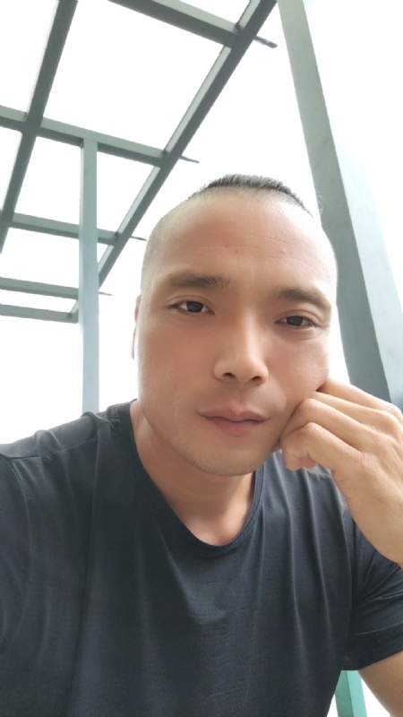 伯爵的第三张照片--南平婚介网